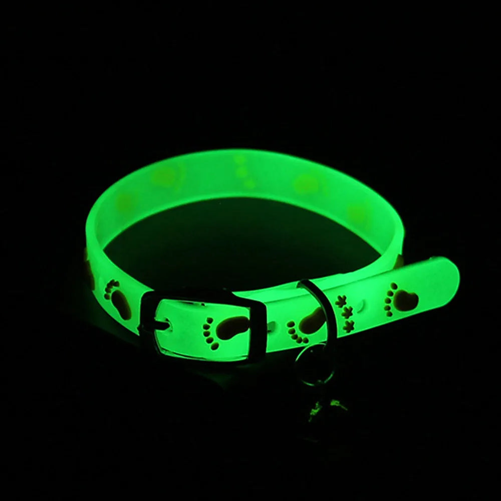 Cat Necklace Glowing Small Dog Cat Collar Anti-Loss Fluorescent Silicone Cat Bell Collar