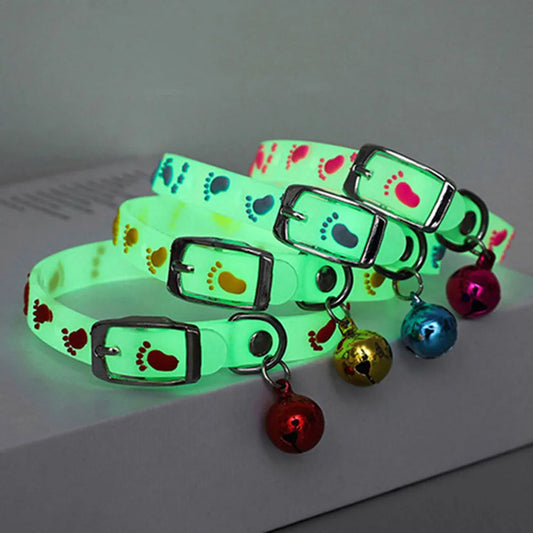 Cat Necklace Glowing Small Dog Cat Collar Anti-Loss Fluorescent Silicone Cat Bell Collar