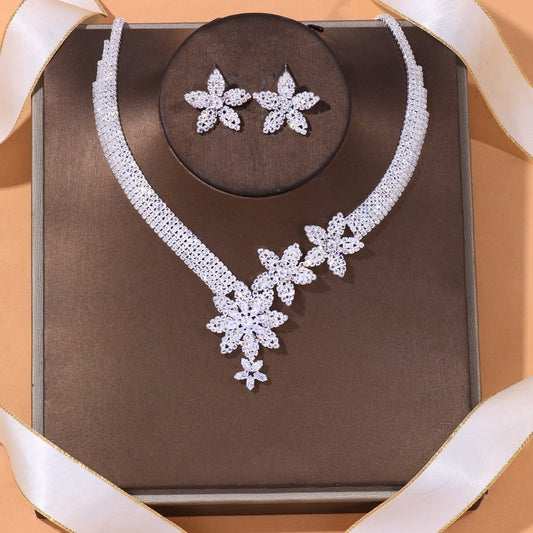 Flowers Necklace and Earrings Set